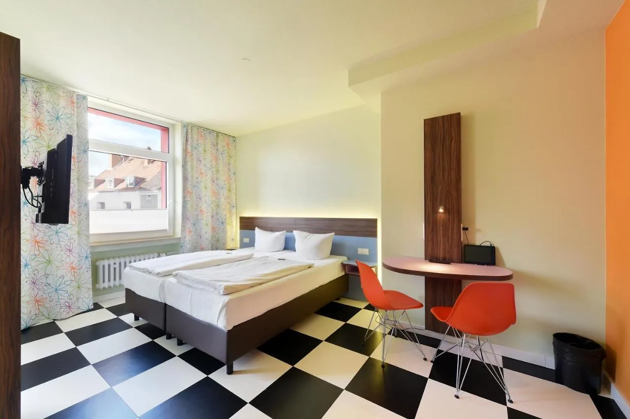 *** Otel Cityhotel Thueringer Hof Design Hannover Almanya