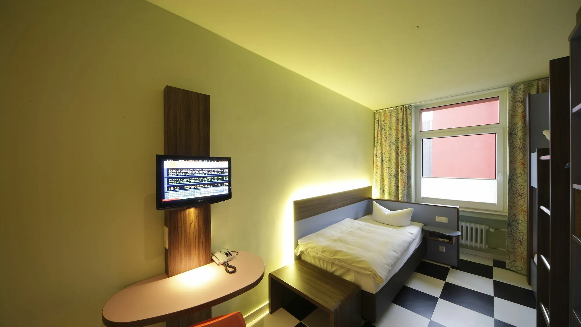 Cityhotel Thueringer Hof Design Hannover 3*,  Almanya